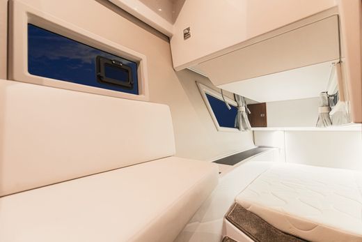 Катер Grandezza 30 OC