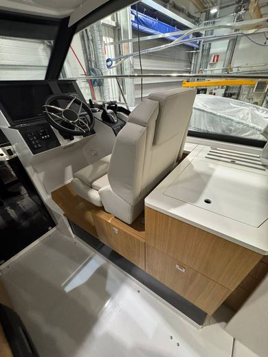 Катер Grandezza 30 OUTBOARD с моторами 2х300