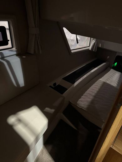 Катер Grandezza 30 OUTBOARD с моторами 2х300