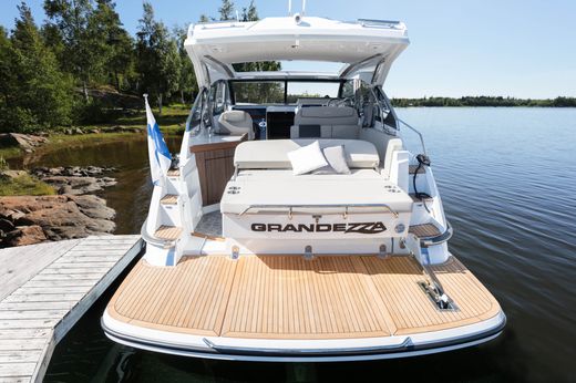 Катер Grandezza 34 OC