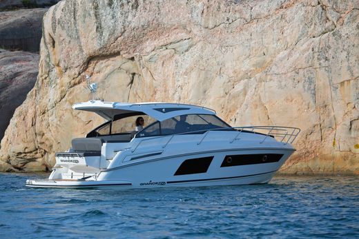 Катер Grandezza 34 OC