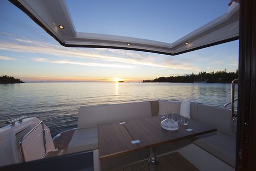 Катер Grandezza 37 CA