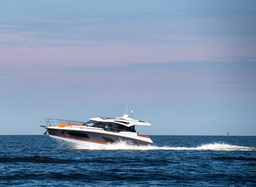 Катер Grandezza 37 CA