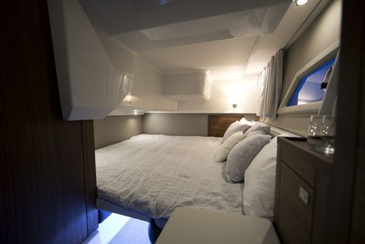 Катер Grandezza 37 CA