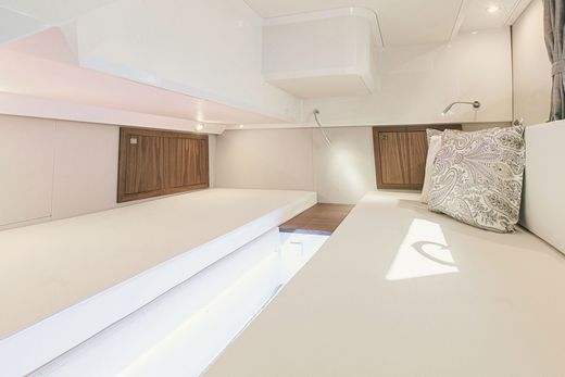 Катер Grandezza 37 CA