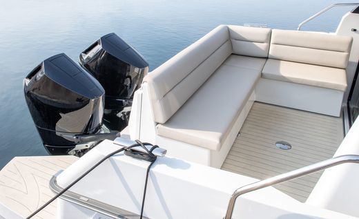 Катер Grandezza 37 Outboard