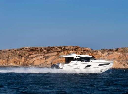 Катер Grandezza 37 Outboard