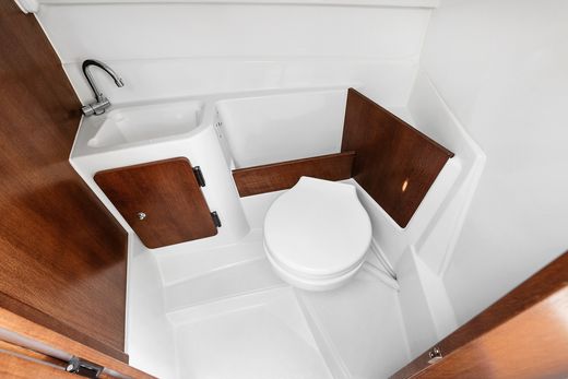 Катер HAMMERTONE 25 HT с мотором Suzuki DF200TX