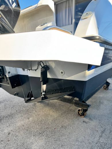 Катер HAMMERTONE 25 HT с мотором Suzuki DF200TX