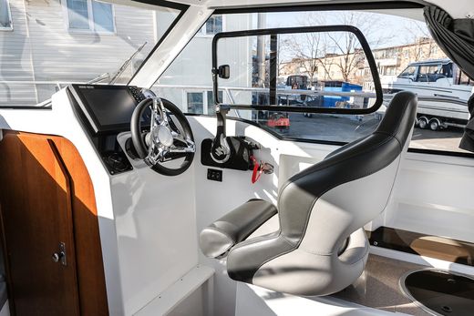 Катер HAMMERTONE 25 HT с мотором Suzuki DF200TX