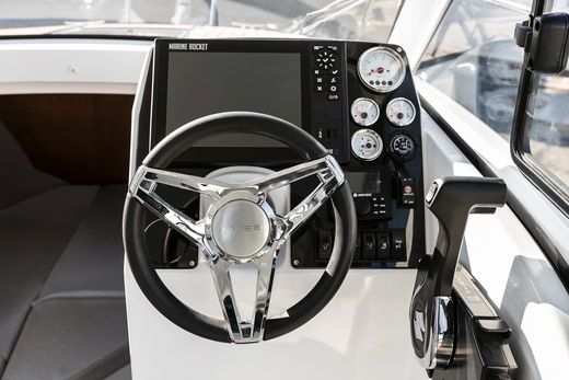 Катер HAMMERTONE 25 HT с мотором Suzuki DF200TX