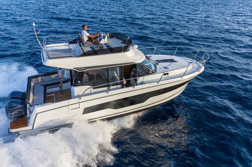 Катер Merry Fisher 1095 Fly с моторами 2х300