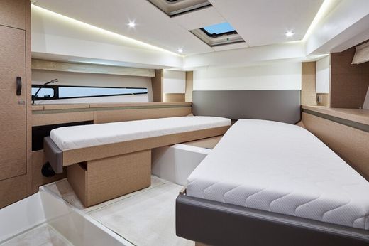 Катер Prestige 460 с моторами 2х440