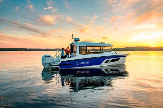 Катер QUARKEN 27 Cabin