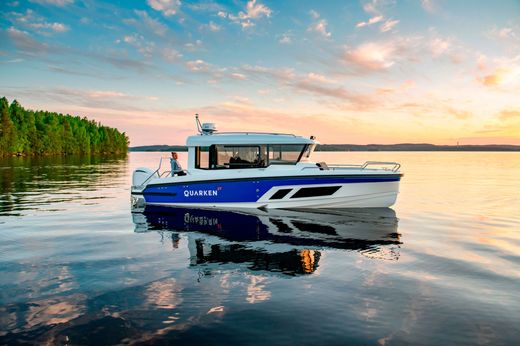 Катер QUARKEN 27 Cabin