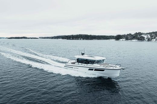 Катер QUARKEN 35 Cabin Tourer