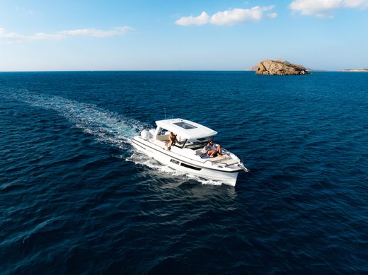 Катер QUARKEN 35 Grand Tourer