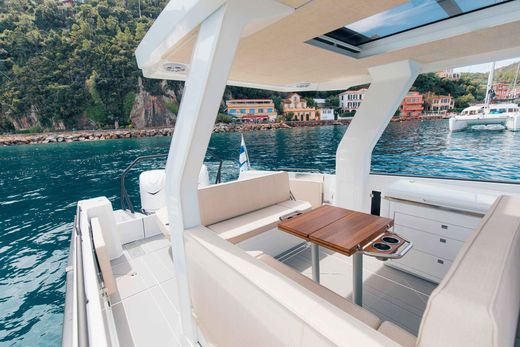 Катер QUARKEN 35 Sport Tourer