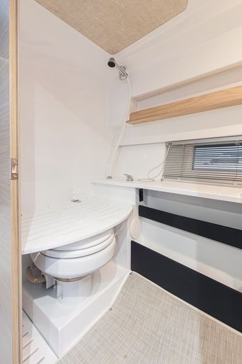 Катер QUARKEN 35 Sport Tourer