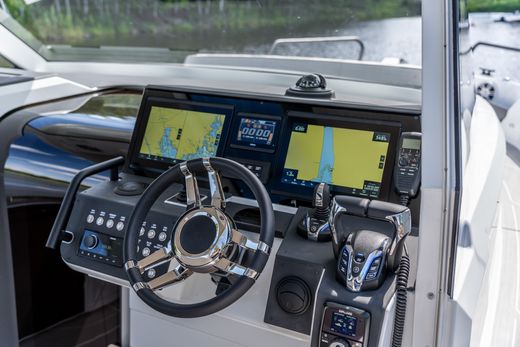 Катер QUARKEN 35 Sport Tourer