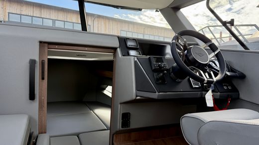 Катер Victory A8 с Suzuki 2хDF200APX