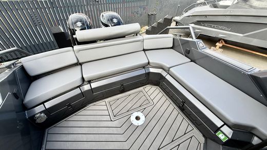 Катер Victory A8 с Suzuki 2хDF200APX