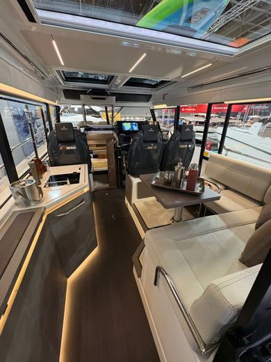 Катер Wellcraft 38 Explorer с моторами 3x350