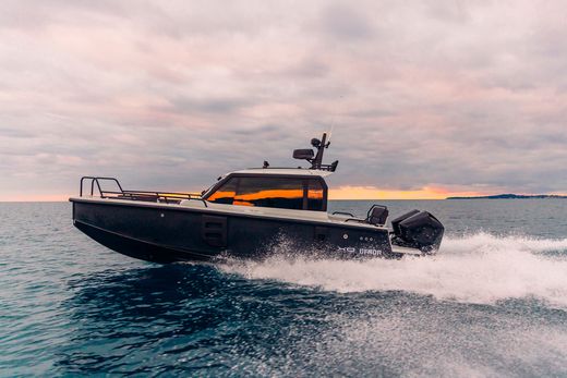 Катер XO DFNDR 8