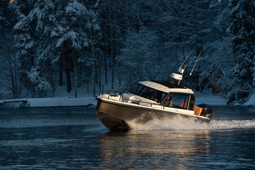 Катер XO DFNDR 8