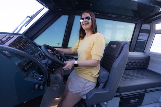 Катер XO DFNDR 8