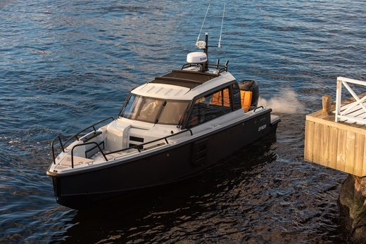 Катер XO DFNDR 8