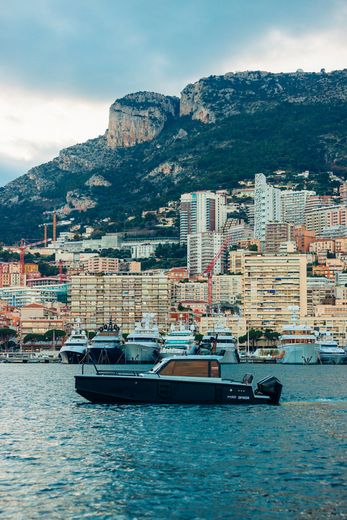 Катер XO DFNDR 8