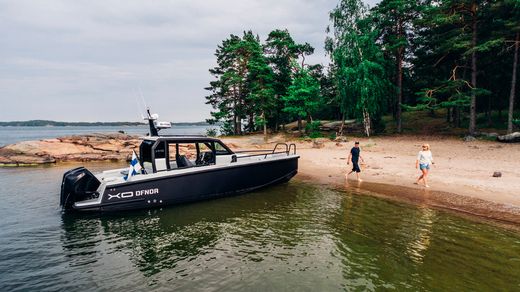 Катер XO DFNDR 9