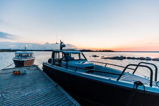 Катер XO DFNDR 9