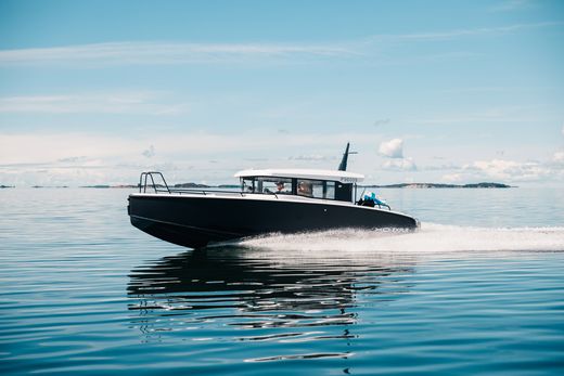 Катер XO DFNDR 9