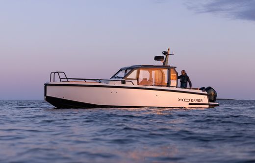 Катер XO DFNDR 9