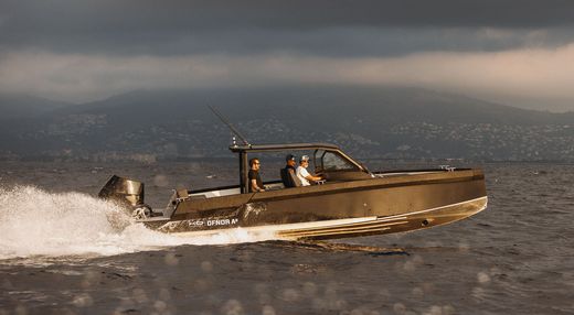 Катер XO DFNDR A8