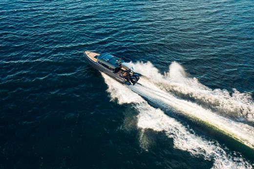 Катер XO EXPLR 10S+