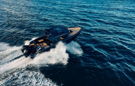 Катер XO EXPLR 10S+