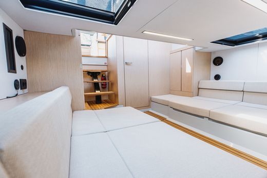 Катер XO EXPLR 44