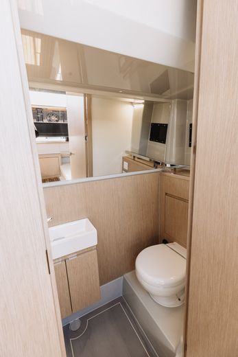 Катер XO EXPLR 44