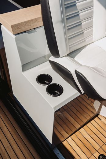 Катер XO EXPLR 44