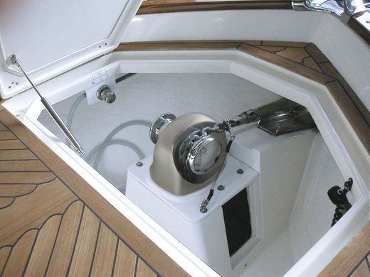 Лебедка якорная Quick Eagle E1 512, 12 В, цепь 6мм (уценена)