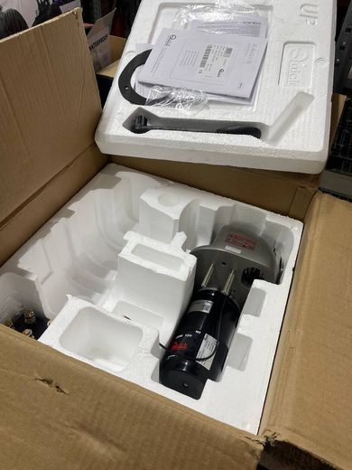 Лебедка якорная Quick Eagle E1 512, 12 В, цепь 6мм (уценена)