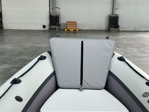 Лодка РИБ (RIB) RiverBoats RB 400, серо-белый, накладка на рундук,утка, корпус белый, уцененная