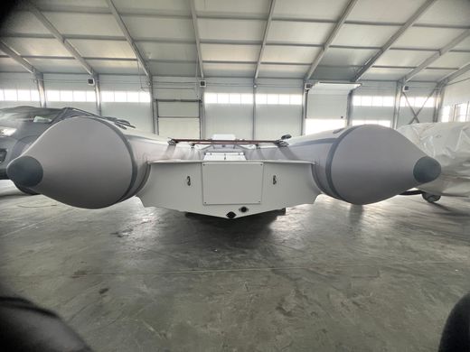 Лодка РИБ (RIB) RiverBoats RB 400, серо-белый, накладка на рундук,утка, корпус белый, уцененная