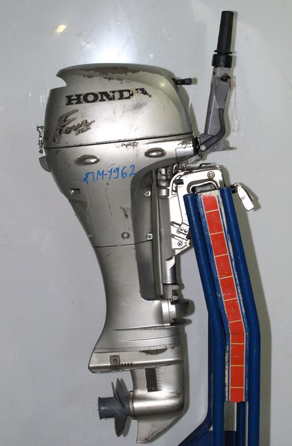 Мотор лодочный Honda 9.9