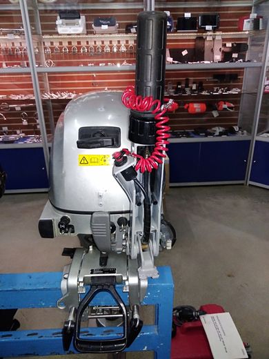 Мотор лодочный Honda BF20D, б/у