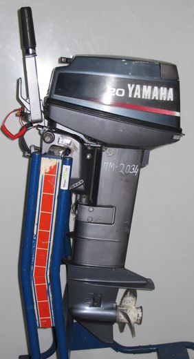 Мотор лодочный Yamaha 20, б/у