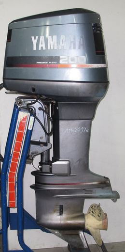 Мотор лодочный Yamaha 200, б/у